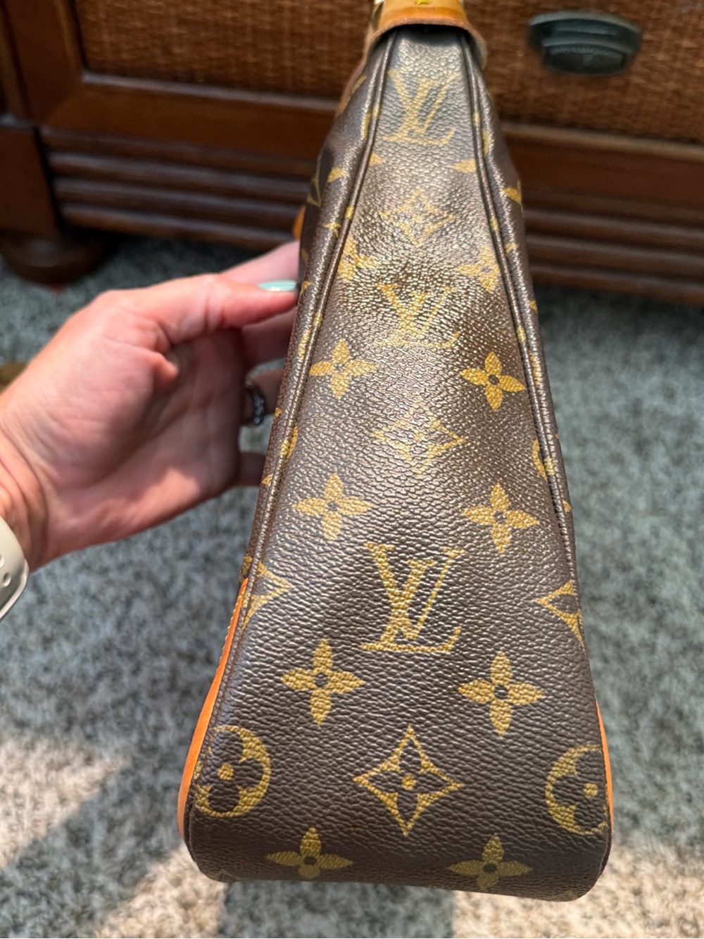 Louis Vuitton Monogram Vintage Boulogne 30 Shoulder Bag - Picture 5 of 16